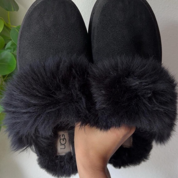 UGG Women's Plush Black Slippers - Picture 1 of 4